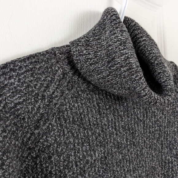 ARITZIA Wilfred Lin wool sweater in heather Grey Small @Z - Picture 4 of 9